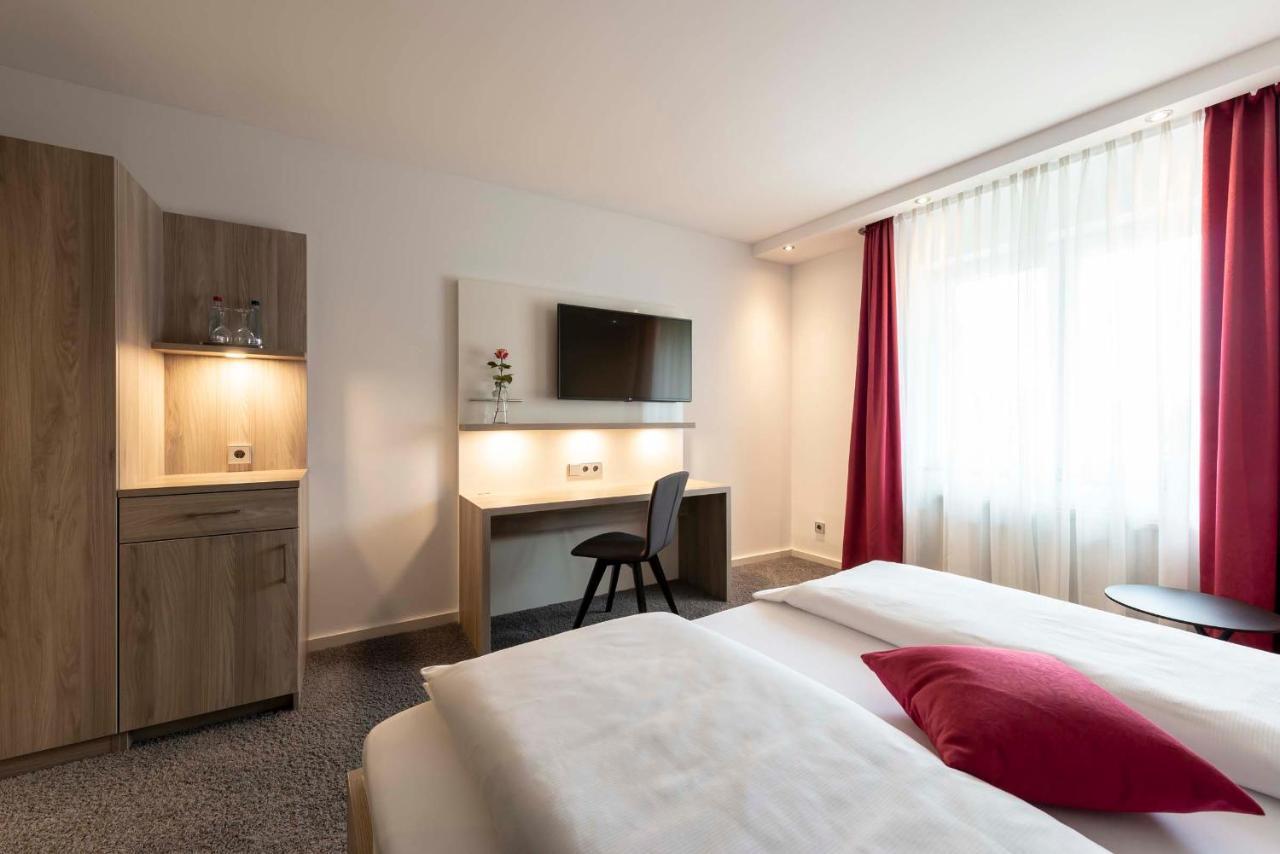 Hotel Gasthof Krone Niederstetten Ngoại thất bức ảnh
