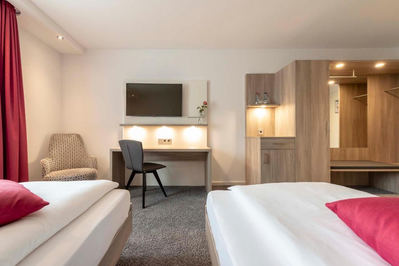 Hotel Gasthof Krone Niederstetten Ngoại thất bức ảnh