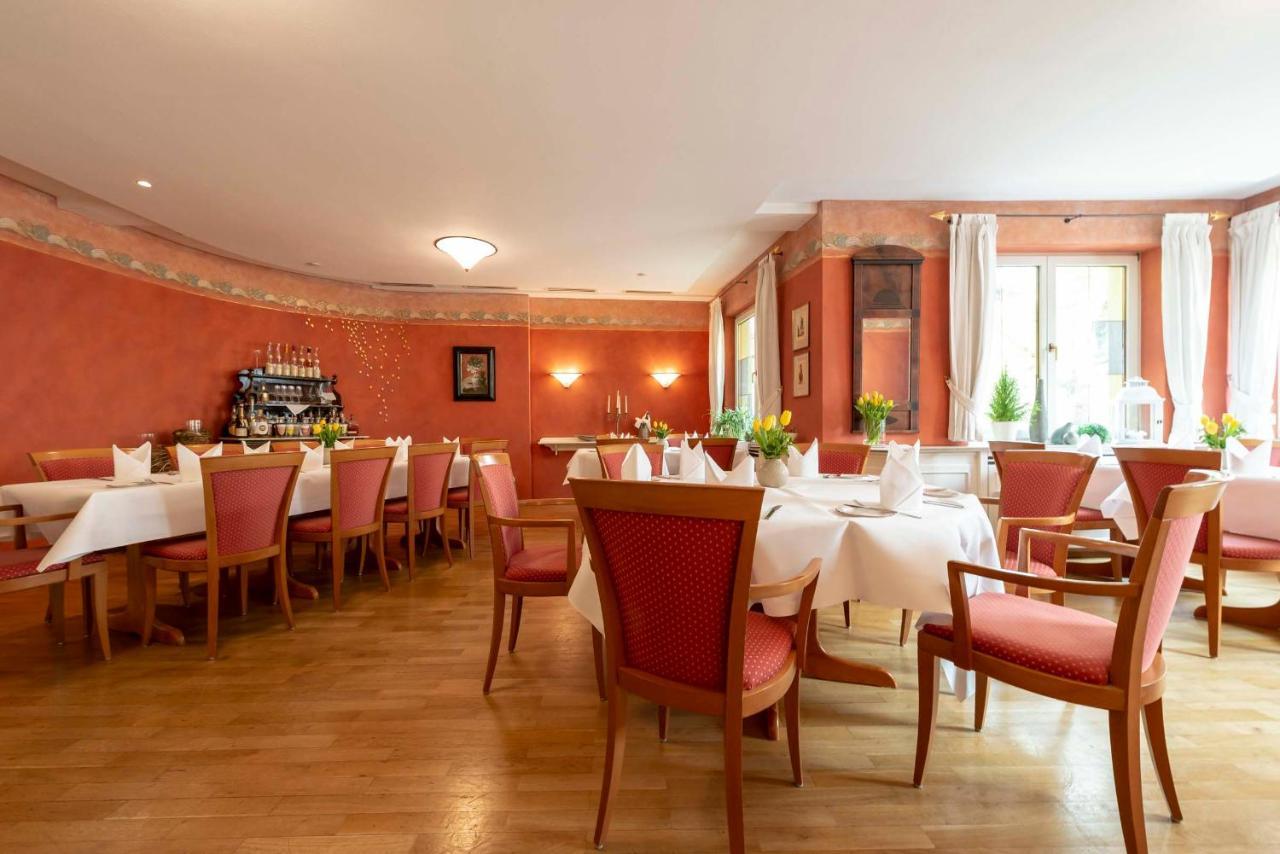 Hotel Gasthof Krone Niederstetten Ngoại thất bức ảnh