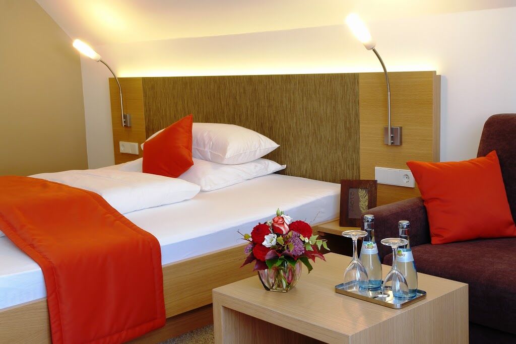 Hotel Gasthof Krone Niederstetten Ngoại thất bức ảnh